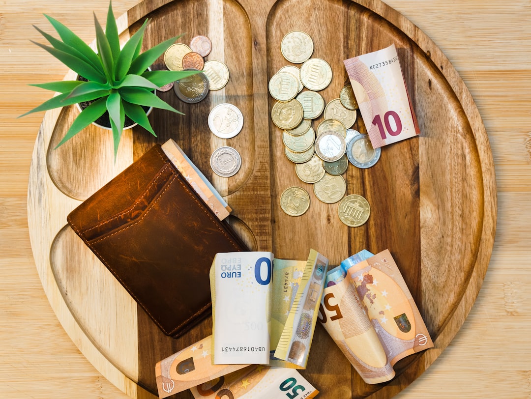 Mobile Notary Travel Fees Explained: What You Actually Pay in Missouri